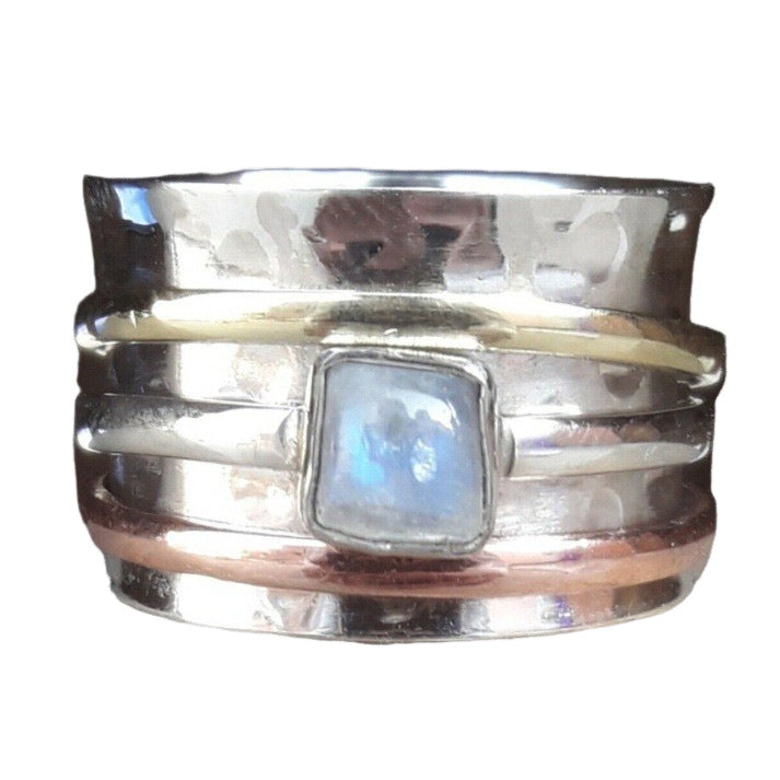 Schöne Ring mit einzigartigem Stil