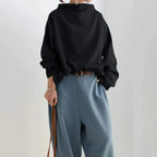 MW | Schwarzer Pullover mit übergroßem Rundhalsausschnitt