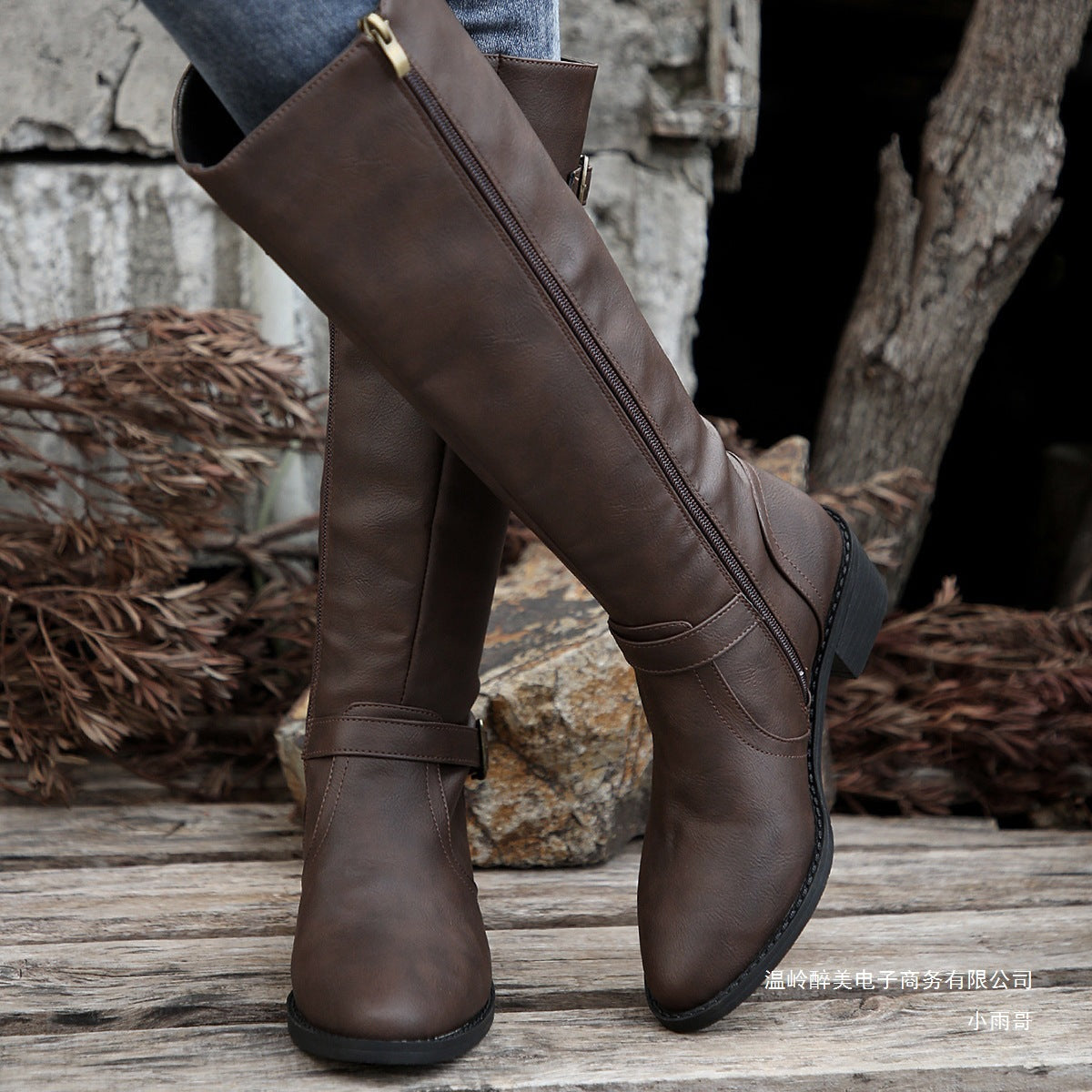 Schicke Orthopädische Stiefel mit einzigartigem Design