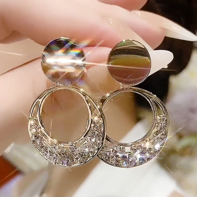 Schöne Ohrring mit einzigartigem Stil