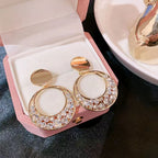 Schöne Ohrring mit einzigartigem Stil