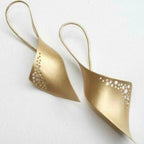 Klassische Gold Ohrring mit zeitloser Eleganz