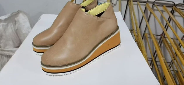 Anmutige Orthopädische Stiefel für modernen Look