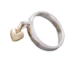 Zarte handwerkliche Ring