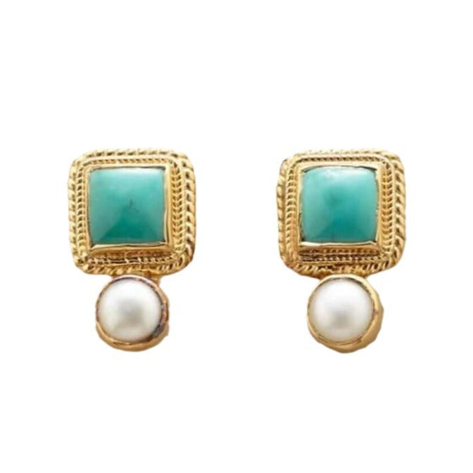 Zarte handwerkliche Ohrring