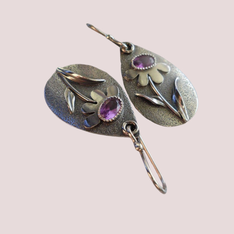 Zarte handwerkliche Ohrring