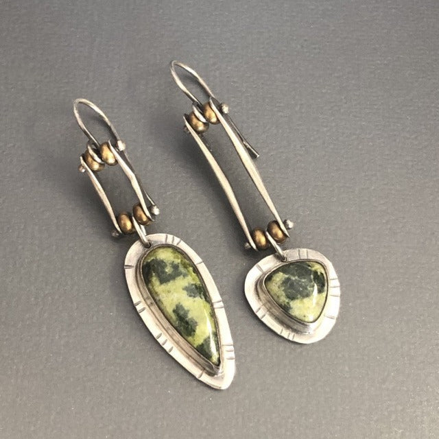 Schöne Ohrring mit einzigartigem Stil