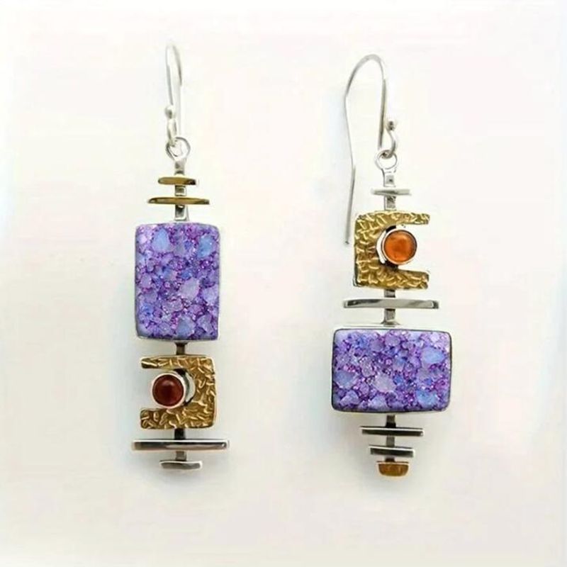 Zarte handwerkliche Ohrring