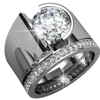 Zarte handwerkliche Ring