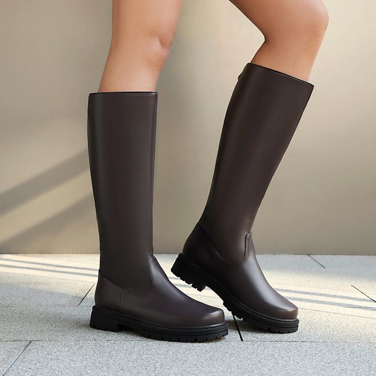 Anmutige Orthopädische Stiefel für modernen Look