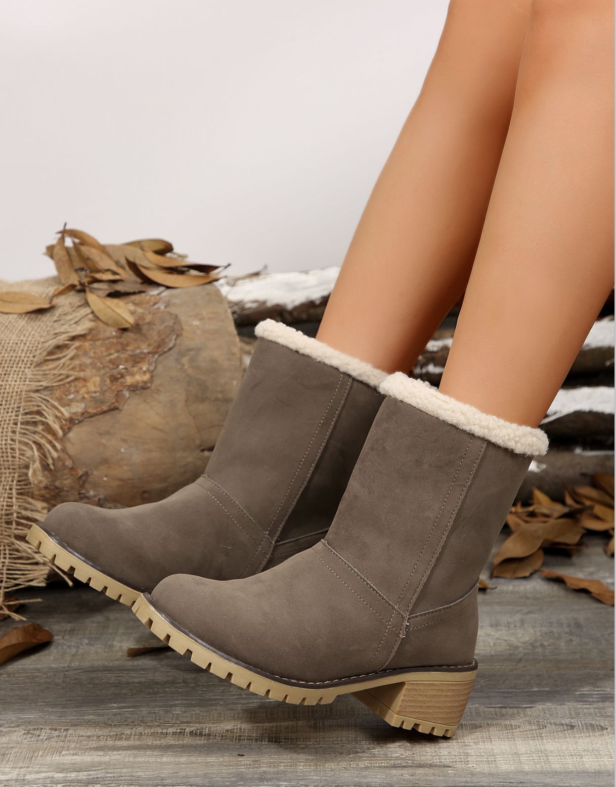 Schicke Orthopädische Stiefel mit einzigartigem Design