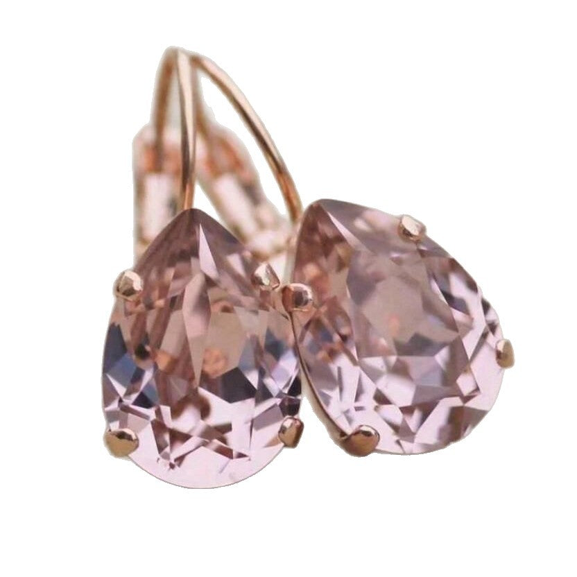 Schöne Ohrring mit einzigartigem Stil