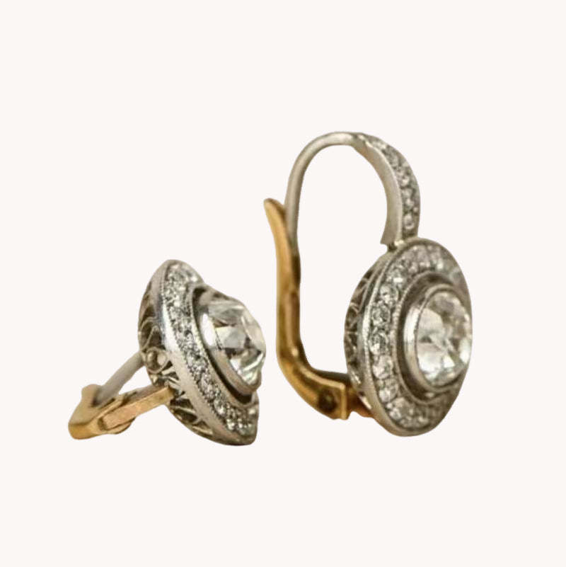 Schöne Ohrring mit einzigartigem Stil