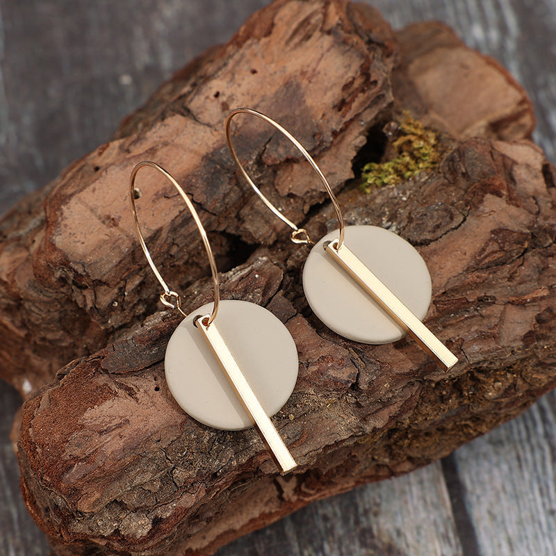 Zarte handwerkliche Ohrring