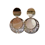 Schöne Ohrring mit einzigartigem Stil