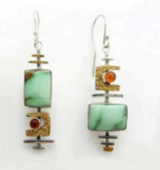 Zarte handwerkliche Ohrring