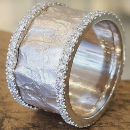 Klassische Silber Ring mit zeitloser Eleganz