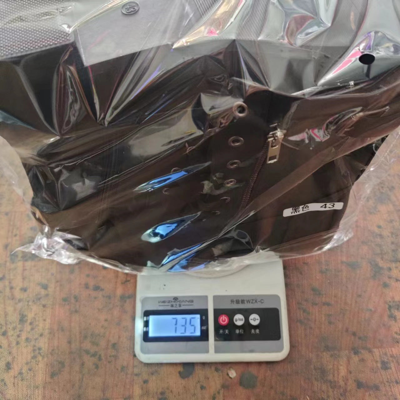 Anmutige Orthopädische Stiefel für modernen Look