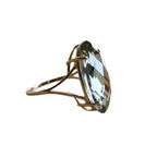 Zarte handwerkliche Ring