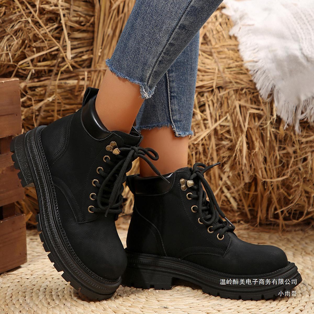 Klassische Orthopädische Stiefel mit zeitlosem Stil