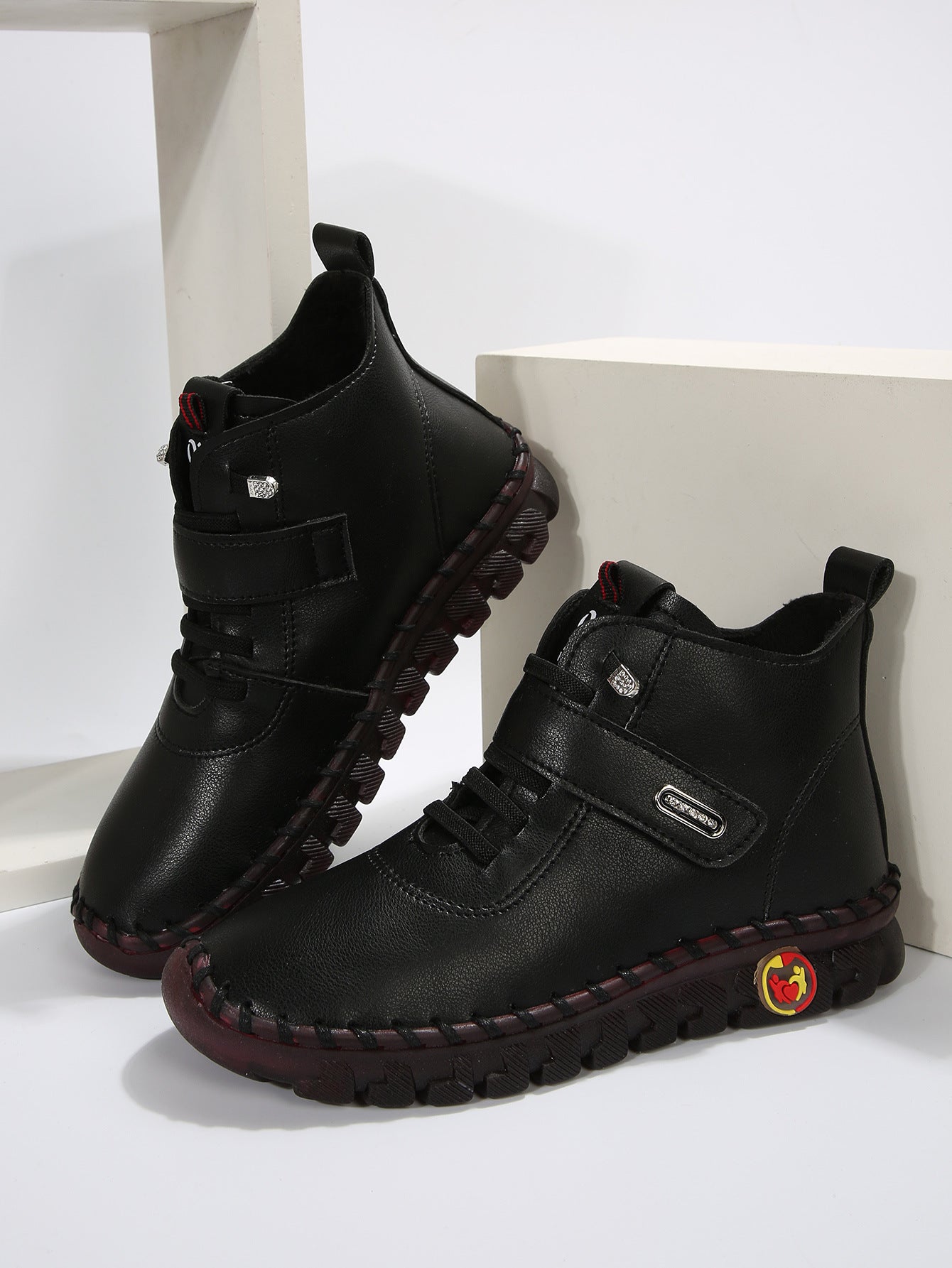 Wunderschön gefertigte Orthopädische Stiefel