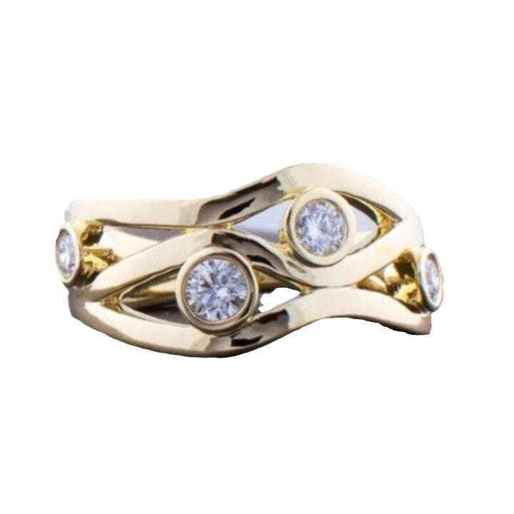 Zarte handwerkliche Ring