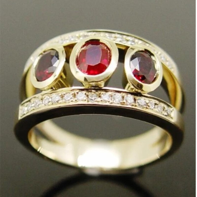 Schöne Gold Ring mit einzigartigem Stil