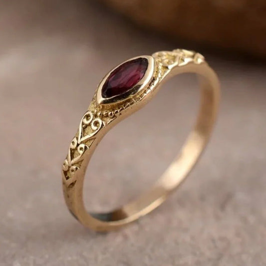 Zarte handwerkliche Gold Ring