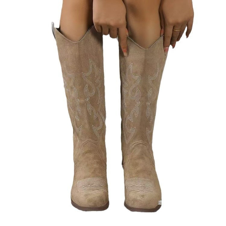 Anmutige Orthopädische Stiefel für modernen Look