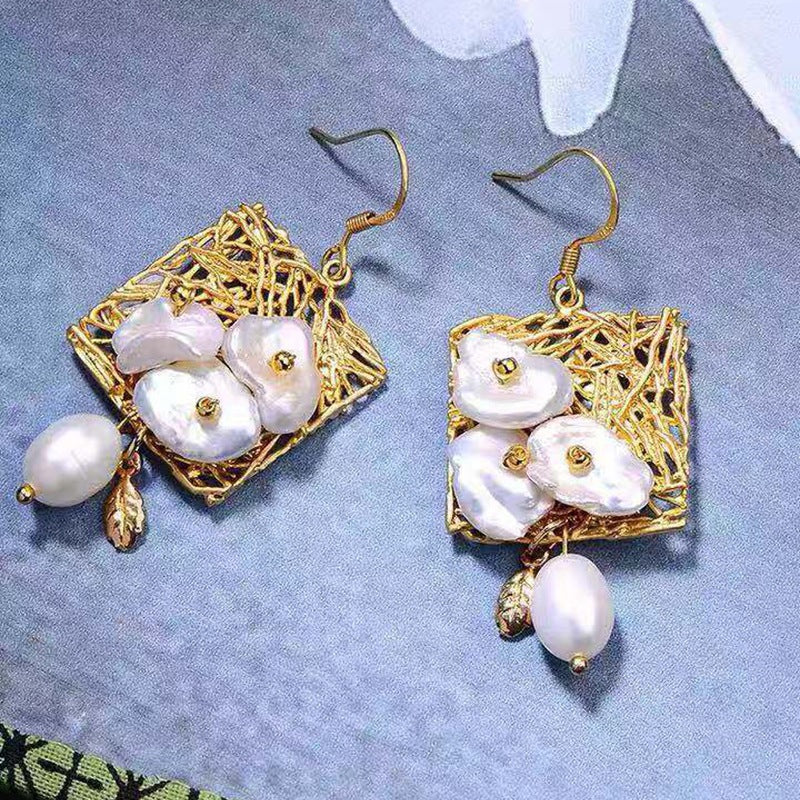 Klassische Perlen Ohrring mit zeitloser Eleganz